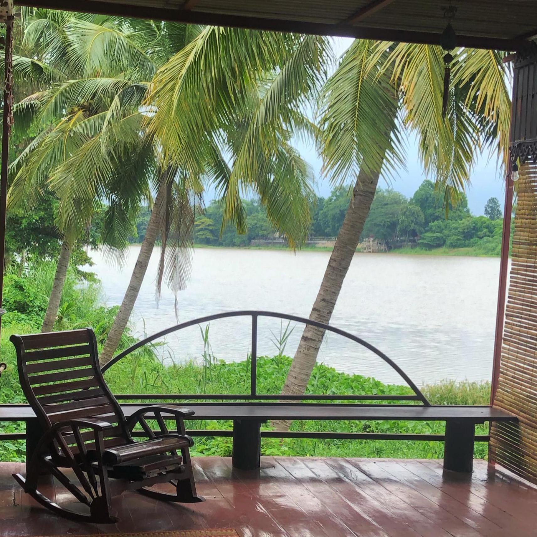 River Flow House Bangtanod Photharam Екстериор снимка